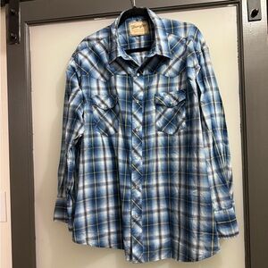 Wrangler Men's Blue and White Plaid Shirt